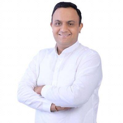सुखविंदर मांडीः हरियाणा विधानसभा चुनाव के लिए बीजेपी की पहली सूची जारी होते ही बीजेपी को तब बड़ा झटका था, जब हरियाणा भाजपा किसान मोर्चा के प्रदेश अध्यक्ष सुखविंदर मांडी ने बीजेपी से इस्तीफा दे दिया.