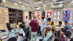 Hartalika Teej 2024: हरतालिका तीज को लेकर बाजारों में बढ़ी रौनक, देखिए पटना में खरीदारी की तस्वीरें