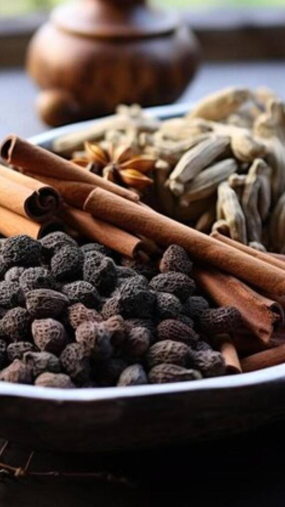 चिरौंजी और कलौंजी में कोई फर्क होता है क्या