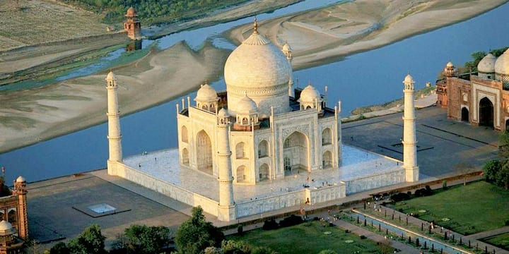 At the time when Begum Mumtaz was buried here, its name was 'Rauza-e-Munwara'. Which later came to be known as Taj Mahal.