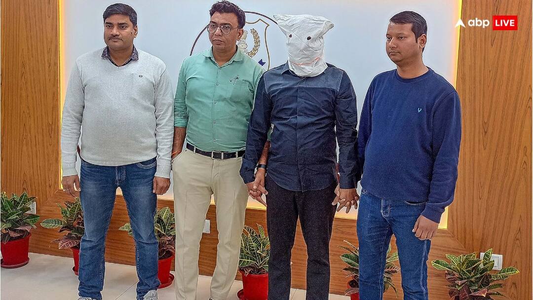 पूर्व DMK नेता जाफर सादिक पर ED का बड़ा एक्शन! लग्जरी बंग्ला, होटल और महंगी कारें की सीज ED action on Former DMK Leader Jaffer Sadiq in Drugs Money Laundering Case more than 55 crore Assets Attached पूर्व DMK नेता जाफर सादिक पर ED का बड़ा एक्शन! लग्जरी बंग्ला, होटल और महंगी कारें की सीज