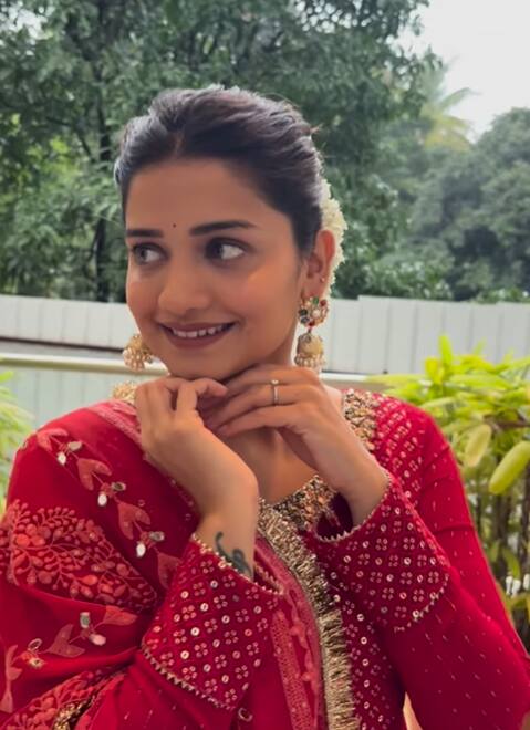 तिचं गोड हास्य हे अनेकांच्या पसंतीस पडतंय.