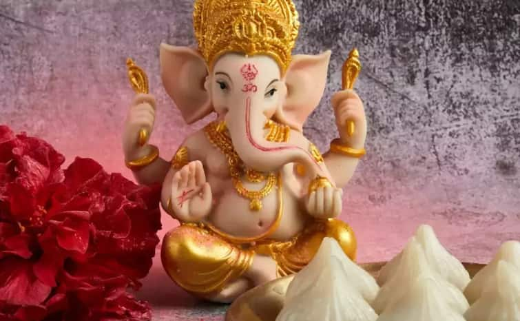 Special Story on Ganesh Chaturthi 2024 now upay according to zodiac sign ganpati puja vidhi mantra Ganesh Chaturthi 2024: ગણેશ ચતુર્થી પર રાશિ પ્રમાણે આ રીતે કરો ગણેશજીની પૂજા, બાપ્પાની થશે અસીમ કૃપા