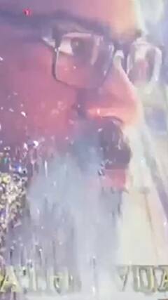 ABP News: विजय की फिल्म 'GOAT' की रिलीज पर उनके पोस्टर पर दूध चढ़ाकर मनाया जश्न | #abpnewsshorts