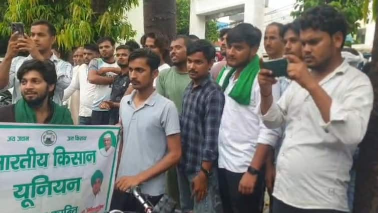 Meerut MP Kangana Ranaut Farmers protest against register case gherao police station ann Meerut News: सांसद कंगना रनौत के खिलाफ किसानों का प्रदर्शन, मुकदमा दर्ज कराने को लेकर थाने का किया घेराव