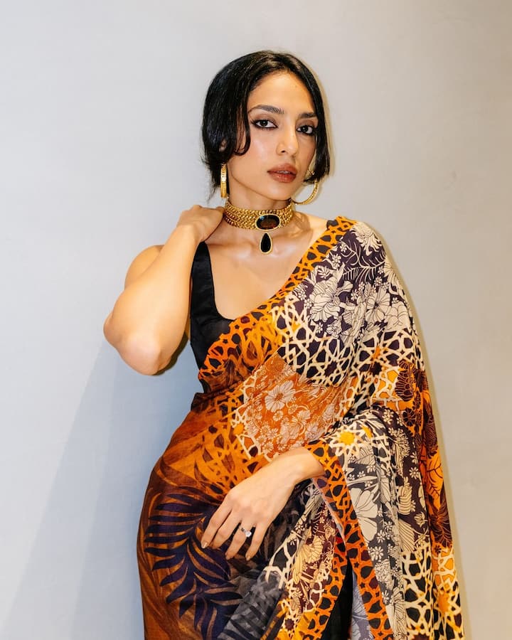 Sobhita, who got engaged with Naga Chaitanya on August 8, flaunted her lovely engagement ring in the pictures.