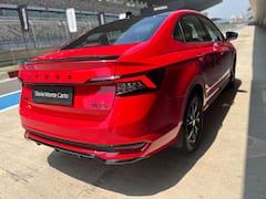 लाल और काले रंग की इस कार में क्या है खास? स्कोडा ने पेश किया Monte Carlo एडिशन