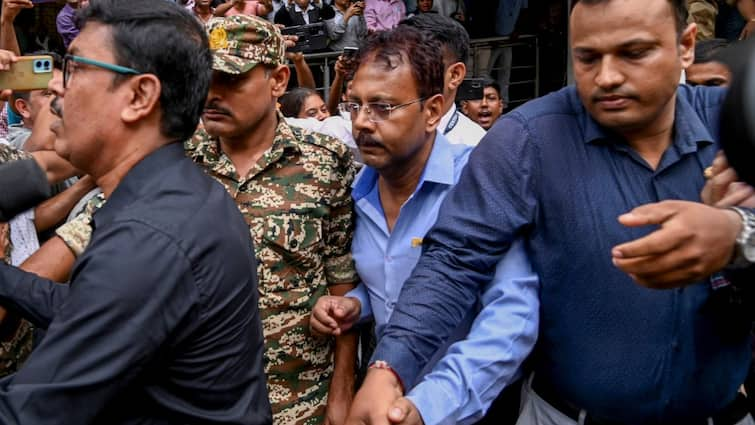 RG Kar Ex-Principal Sandip Ghosh Had ‘Criminal Nexus’ With Co-Accused: CBI on Corruption Case Kolkata Doctor Rape Murder RG Kar Ex-Principal Sandip Ghosh Had ‘Criminal Nexus’ With Co-Accused: CBI on Corruption Case