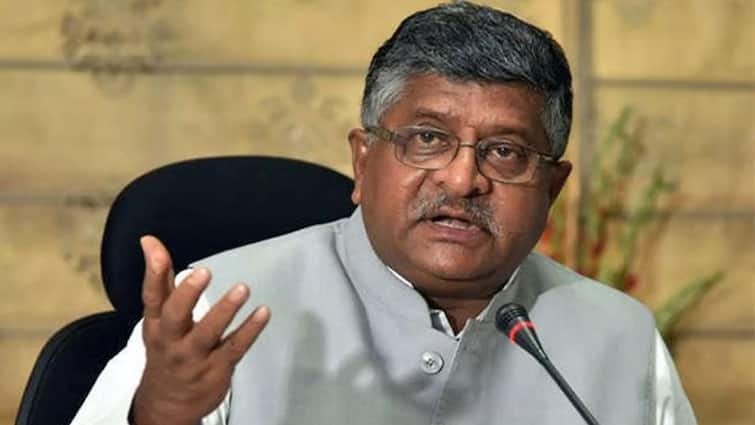 'राहुल PM बनने का ख्वाब देख रहे हैं तो उन्हें...', सैम पित्रोदा के बयान पर बीजेपी का पलटवार