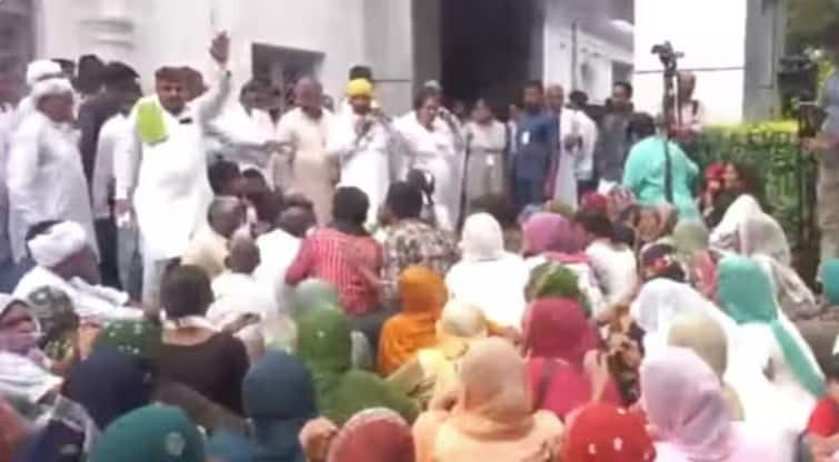 haryana assembly election 2024 hisar farmers request congress not to give tickets to corrupt leaders Haryana Election: ਅੰਦਰ ਕਾਂਗਰਸ 'ਚ ਸ਼ਾਮਲ ਹੋ ਰਹੇ ਸੀ ਵਿਨੇਸ਼ ਤੇ ਪੂਨੀਆ ਤਾਂ ਬਾਹਰ ਹੋ ਗਿਆ ਜ਼ਬਰਦਸਤ ਹੰਗਾਮਾ, ਜਾਣੋ ਕੀ ਵਜ੍ਹਾ ?