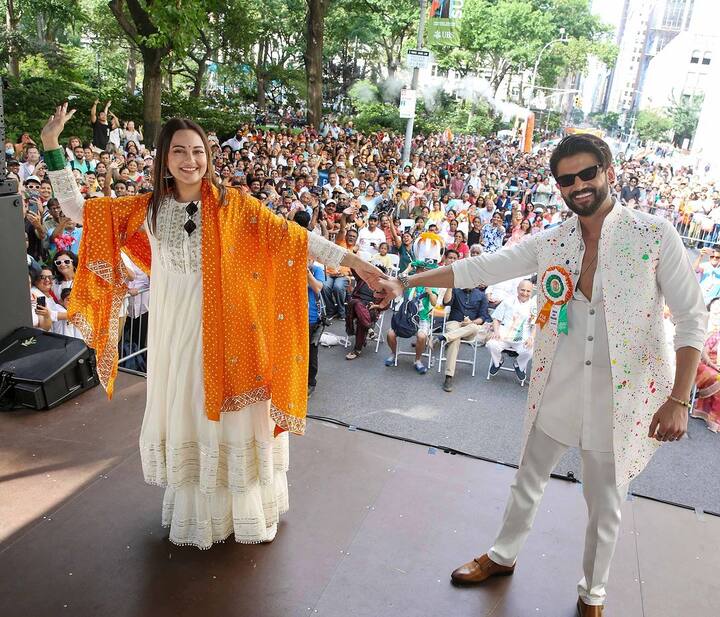 इन तस्वीरों में सोनाक्षी सिन्हा और जहीर इकबाल दोनों का ही ट्रेडिशनल अवतार देखने को मिला. यही वजह है कि फैंस भी अब इस जोड़ी पर प्यार लुटा रहे हैं.
