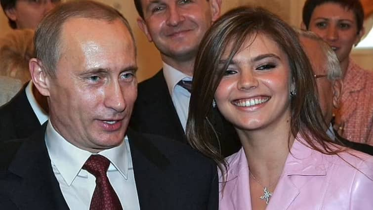 According to reports Russian President Vladimir Putin has two sons Ivan Vladimir Jr from his girlfriend Alina Kabaeva रूसी राष्ट्रपति व्लादिमीर पुतिन की गर्लफ्रेंड अलीना काबेवा, दो बेटे और सीक्रेट महल! दुनिया के सामने आया हैरान करने वाला सच