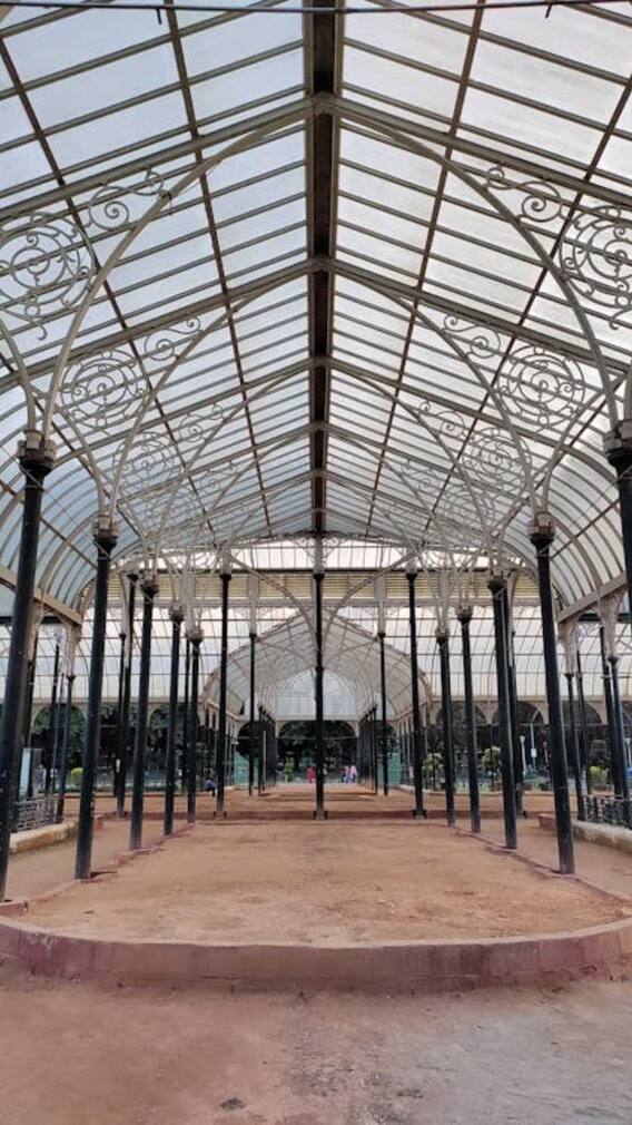 क्यों इतना मशहूर है लालबाग के राजा का पंडाल