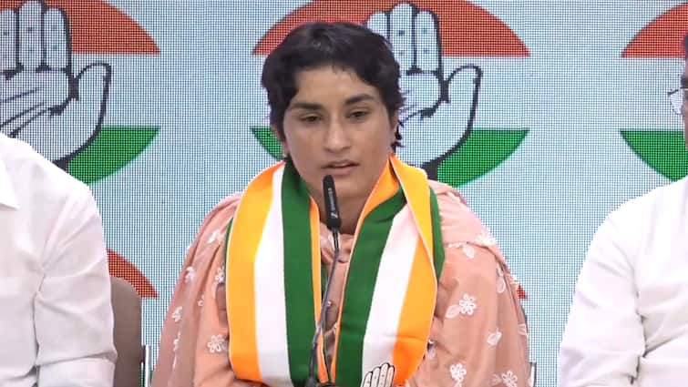 Vinesh Phogat slams BJP for supporting Brij Bhushan Sharan Singh after join Congress Haryana Elections 2024 'बृजभूषण का समर्थन कर रही पूरी बीजेपी', कांग्रेस में शामिल होते ही विनेश फोगाट ने साधा सियासी निशाना