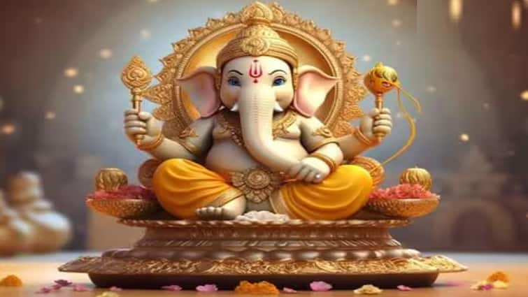 Ganesh Chaturthi 2024 shubh muhurat bhog and poojavidhi Ganesh Chaturthi 2024: આ મુહૂર્તમાં કરજો ભગવાન ગણેશજીની સ્થાપના, મોદકની સાથે ધરાવો આ વસ્તુઓનો ભોગ