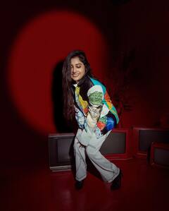 Meera Jasmine Photos : ஸ்டைலிஷாக மாறிய சண்டக்கோழி மீரா ஜாஸ்மின்!