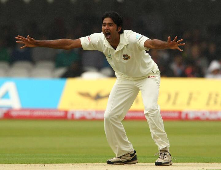 शहादत हुसैन: बांग्लादेश के लिए तीनों फॉर्मेट खेल चुके तेज गेंदबाज शहादत हुसैन जेल की हवा खा चुके हैं. शाहदत पर 11 साल की नाबालिग लड़की का शोषण का आरोप लगा था, जिसके बाद उन्हें बांग्लादेश में भगौड़ा साबित कर दिया गया था.