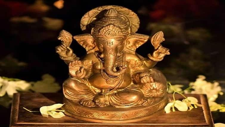 ganesh-chaturthi-2024-ganpati--sthapna-at-home-know-niyam-or-rules Ganesh Chaturthi 2024 Sthapna: ગણેશ ચતુર્થી પર ઘરે કેવી રીતે કરશો ગણપતિની સ્થાપના, તો જાણો આ નિયમો