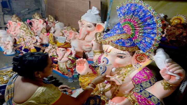 Chennai Police Grants Permission to install vinayagar statue at 1519 places சென்னையில் 1,519 இடங்களில் விநாயகர் சிலை வைக்க அனுமதி!