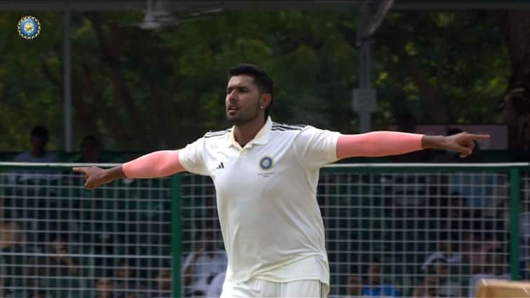 India C vs India D Scorecard Duleep Trophy 2024 Anantpur Match Harshit Rana Vijaykumar Vyshak Spinners Fast Bowlers Duleep Trophy: India C vs India D Scorecard Trends Online As Teams Struggle In Anantpur's 'Perth'