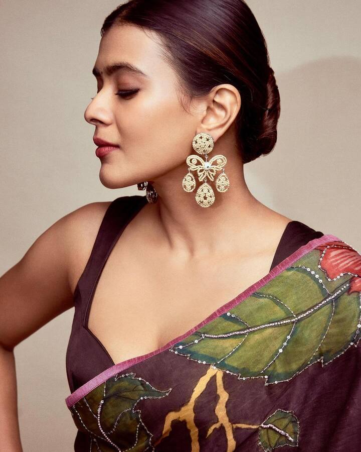 టాలీవుడ్ లో వరుస ఆఫర్లు దక్కించుకుందికానీ ఆమె కెరీర్లో చెప్పుకోదగిన హిట్స్ లేవు..దీంతో హెబ్బా స్టార్ హీరోయిన్ కాలేకపోయింది