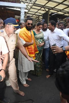 Deepika Padukone Ganesh Chaturthi 2024: సిద్ధి వినాయక ఆలయంలో దీప్ వీర్ జోడీ... డెలివరీకి ముందు గణేశుని ఆశీస్సులు తీసుకున్న దీపిక