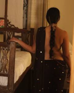 Megha Shukla Photo: સાડી પહેર્યા વિના જ આ અભિનેત્રીએ કરાવ્યું ફોટોશૂટ, ટોપલેસ તસવીરોએ મચાવ્યો હંગામો