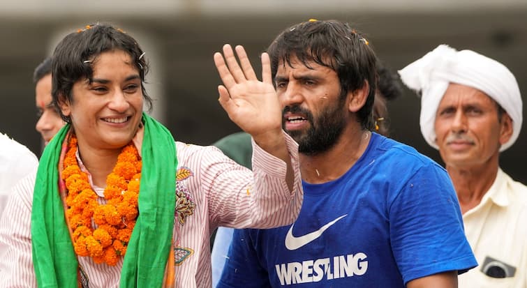 Vinesh Phogat Bajrang Poonia to Join Congress Haryana Assembly Election 2024  पहलवान विनेश फोगाट और बजरंग पूनिया कांग्रेस में होंगे शामिल, एक को मिलेगा टिकट