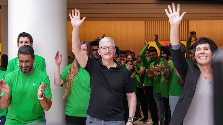 Apple Prefers Manufacturing In China CEO Tim Cook Reveals Reason Watch Video Skill Low Labour Cost Market 'Apple Prefers China Because...': Tim Cook Reveals Why iPhone Maker Chooses China For Manufacturing | WATCH