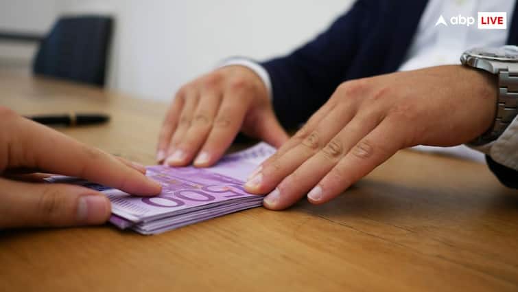 क्या इस्लाम में लोन लेना भी होता है हराम? जान लीजिए इस सवाल का जवाब Is taking a loan also haram in Islam Know the rules and facts क्या इस्लाम में लोन लेना भी होता है हराम? जान लीजिए इस सवाल का जवाब