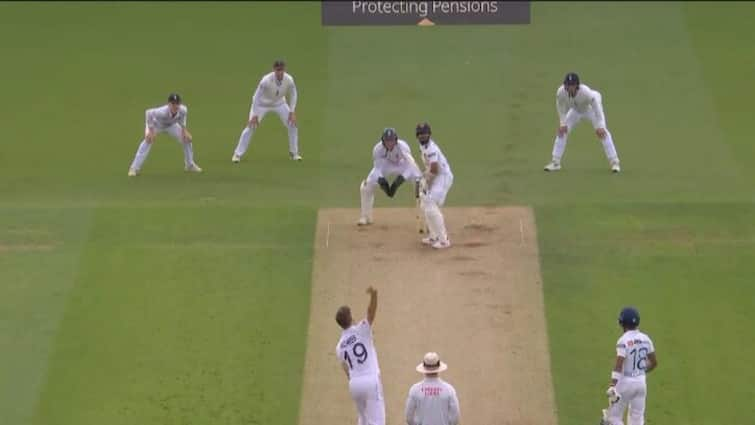 England Pacer Chris Woakes Forced To Bowl Spin During ENG V SL 3rd Test WATCH low light Kennington Oval London England Sri Lanka WTC bad weather England Pacer Chris Woakes Forced To Bowl Spin During ENG V SL 3rd Test | WATCH