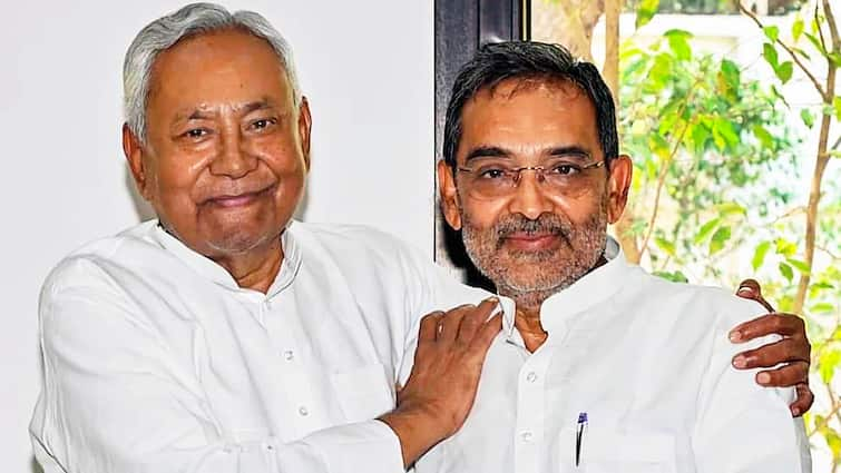 Nitish Kumar Planning to Leave NDA and Will Join Mahagathbandhan Upendra Kushwaha Gave Big Statement NDA छोड़ने का मन बना रहे नीतीश कुमार? करीब रहे उपेंद्र कुशवाहा ने पकड़ ली 'नस', जानें क्या कहा