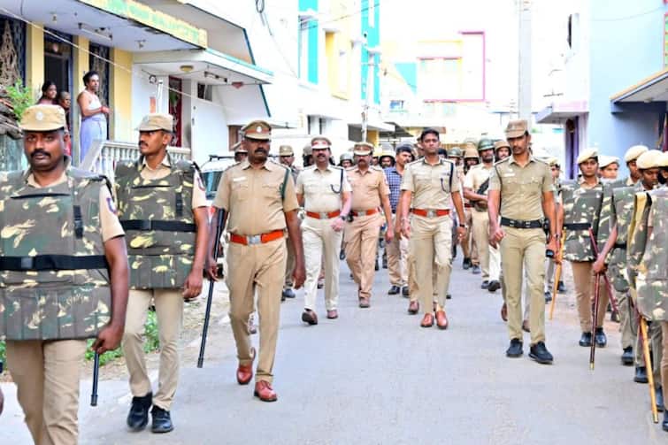 Vinayagar Chaturthi 2024: Strict action against those involved in trouble during Ganesha idol procession - SP Varunkumar warns Vinayagar Chaturthi 2024: விநாயகர் சிலை ஊர்வலத்தில் பிரச்சனைகளில் ஈடுபட்டால்... - எஸ்பி வருண்குமார் எச்சரிக்கை