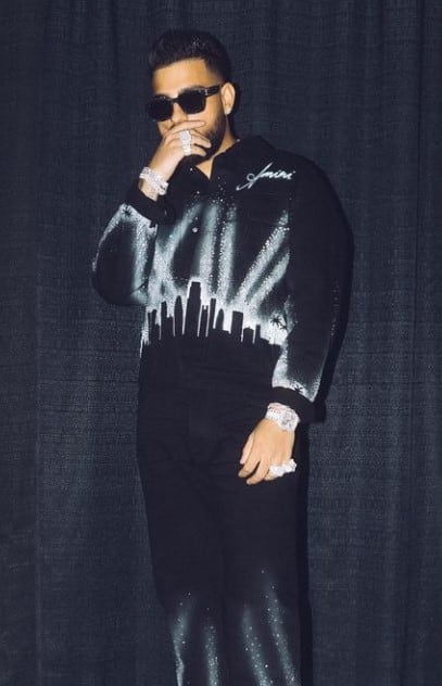 ਕਰਨ ਔਜਲਾ ਨੇ ਲਾਈਵ ਸ਼ੋਅ ਦੌਰਾਨ ਸ਼ਖਸ਼ ਨੂੰ ਕੱਢੀਆਂ ਗਾਲ੍ਹਾਂ, ਮੱਚਿਆ ਹੰਗਾਮਾ