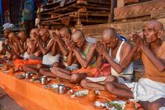 बैठक में उन्होंने निर्देश दिया कि मेला क्षेत्र से निकलने वाले सभी कुड़ा एवं अपषिष्ट का निष्पादन निगम का नैली स्थित प्रोसेंसिग प्लॉट में किया जाएगा. साथ ही मेला क्षेत्र के सभी वार्डो, तालाबों एवं कुण्ड़ों सफाई हेतु पर्याप्त ब्लीचिंग, चुना, फिटकिरी अदि प्रयोग किया जाएगा.