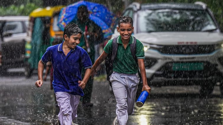 Weather rain in many districts of Bihar including Kaimur Rohtas  Aurangabad Gaya Nawada Patna ANN Bihar Weather: बिहार के कई जिलों में होगी झमाझम बारिश, मौसम विभाग ने वज्रपात को लेकर किया अलर्ट