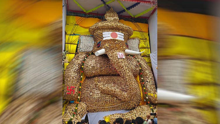 Dharani Ganesha and Yellow Ganesha mixing the Kolathur - Darshan by the public கொளத்தூரை கலக்கும் தரணி விநாயகர் மற்றும் மஞ்சள் விநாயகர் - பொதுமக்கள் ஆச்சரியத்துடன் பார்த்து தரிசனம்