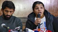 Photos: विनेश तो आ गईं पर साक्षी मलिक ने क्यों राजनीति में नहीं ली एंट्री? खुद ही दिया जवाब