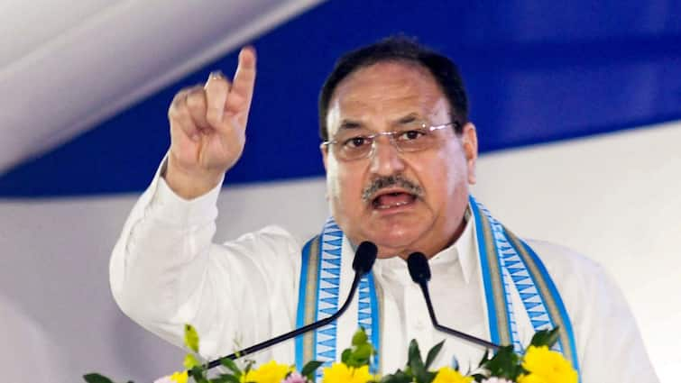 jp nadda program in gaya snake found gift to gaya patna bhagalpur kishanganj hospital 'मिल गया भोलेनाथ का आशीर्वाद...', जब कार्यक्रम में निकल आया सांप तो क्या बोले जेपी नड्डा?