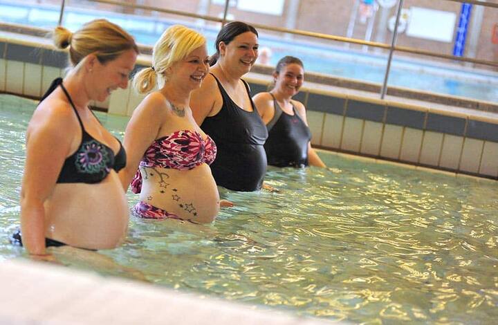 Swimming is a low-impact exercise that is gentle on joints and muscles. So it is safe for pregnant women. It improves cardiovascular fitness, muscle strength and flexibility, but does not put too much stress on the body.