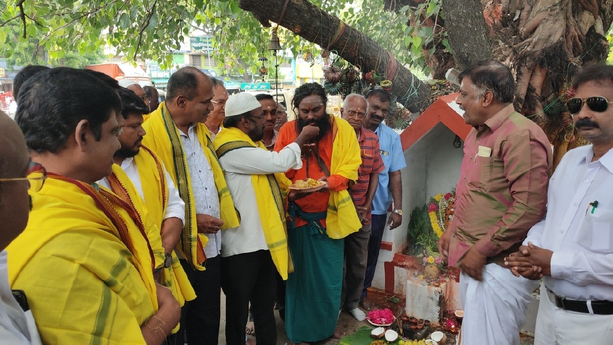 Vinayagar Chaturthi 2024: சேலத்தில் களைகட்டிய விநாயகர் சதுர்த்தி விழா... டிஜிட்டல் விநாயகர், சமத்துவ விநாயகர் காட்சி