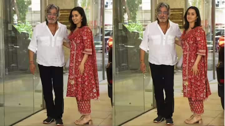 Shraddha Kapoor Latest Photos: શ્રદ્ધા કપૂર હાલમાં જ ગણપતિ બાપ્પાના દર્શન કરવા પહોંચી હતી. જ્યાં અભિનેત્રી તેના પિતા શક્તિ કપૂર સાથે જોવા મળી હતી.