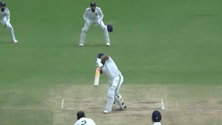 WATCH Sarfraz Khan Smashes Navdeep Saini For 5 Consecutive Boundaries In Duleep Trophy India A vs India B M Chinnaswamy Stadium Bengaluru Rishabh Pant WATCH | Sarfraz Khan Smashes Navdeep Saini For 5 Consecutive Boundaries In Duleep Trophy