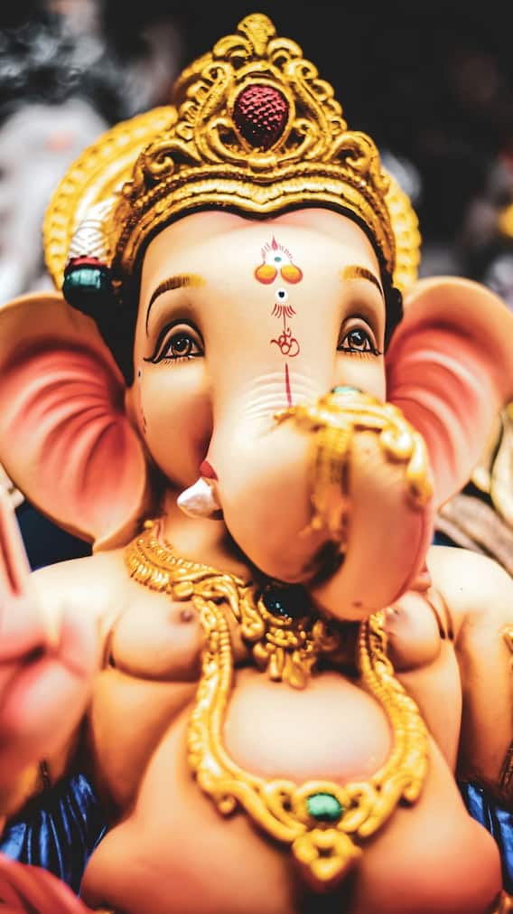 WhatsApp स्टिकर भेजकर दें Ganesh Chaturthi की शुभकामनाएं, ऐसे करें डाउनलोड