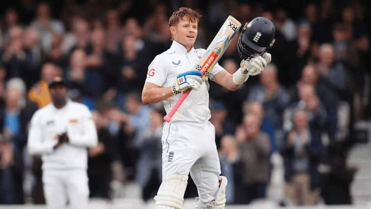 Ollie Pope Creates History by becoming the first cricketer to score his first seven Test centuries against different teams Cricket News marathi ENG vs SL 3rd Test : भावा तुझ्या कामगिरीला सलाम! ऑली पोपने शतक ठोकून केला मोठा पराक्रम, जो आजवर ना कुणी केला ना कुणाला जमला