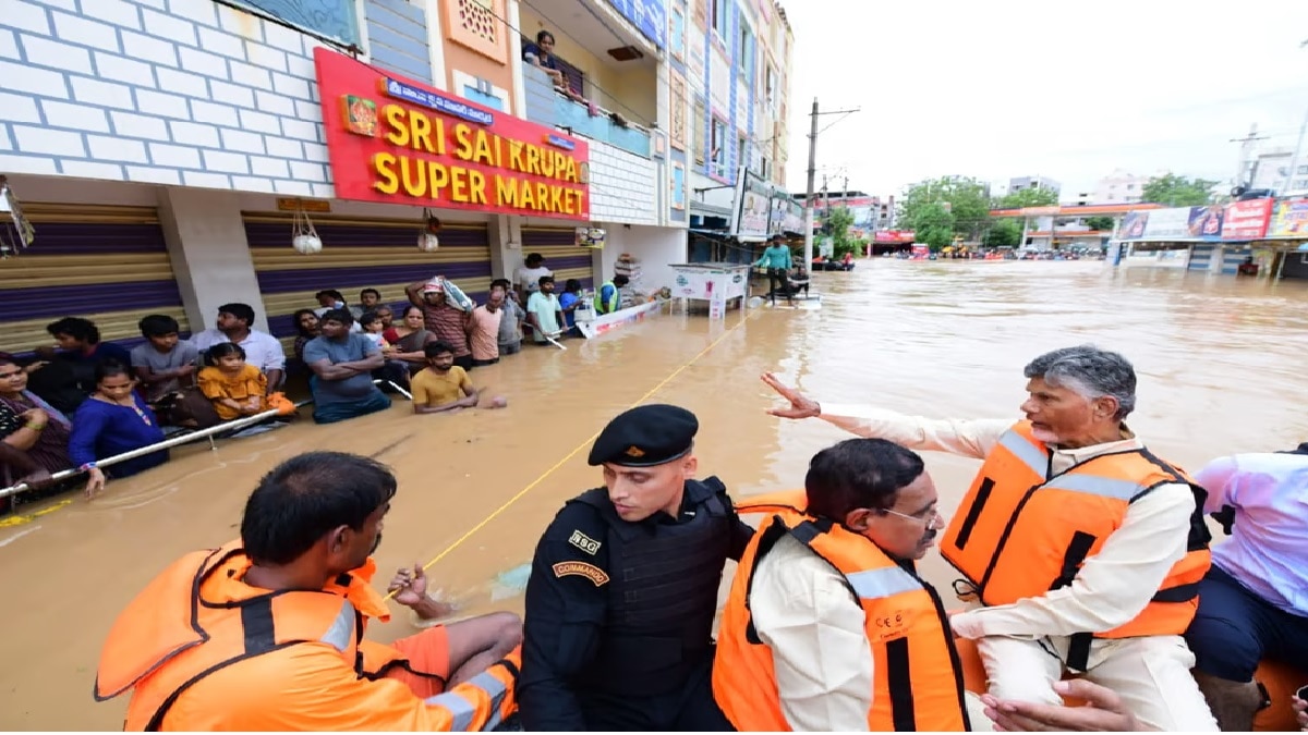 Nellore News: విజయవాడ వరద బాధితులకు నెల్లూరోళ్ల చిరు సాయం