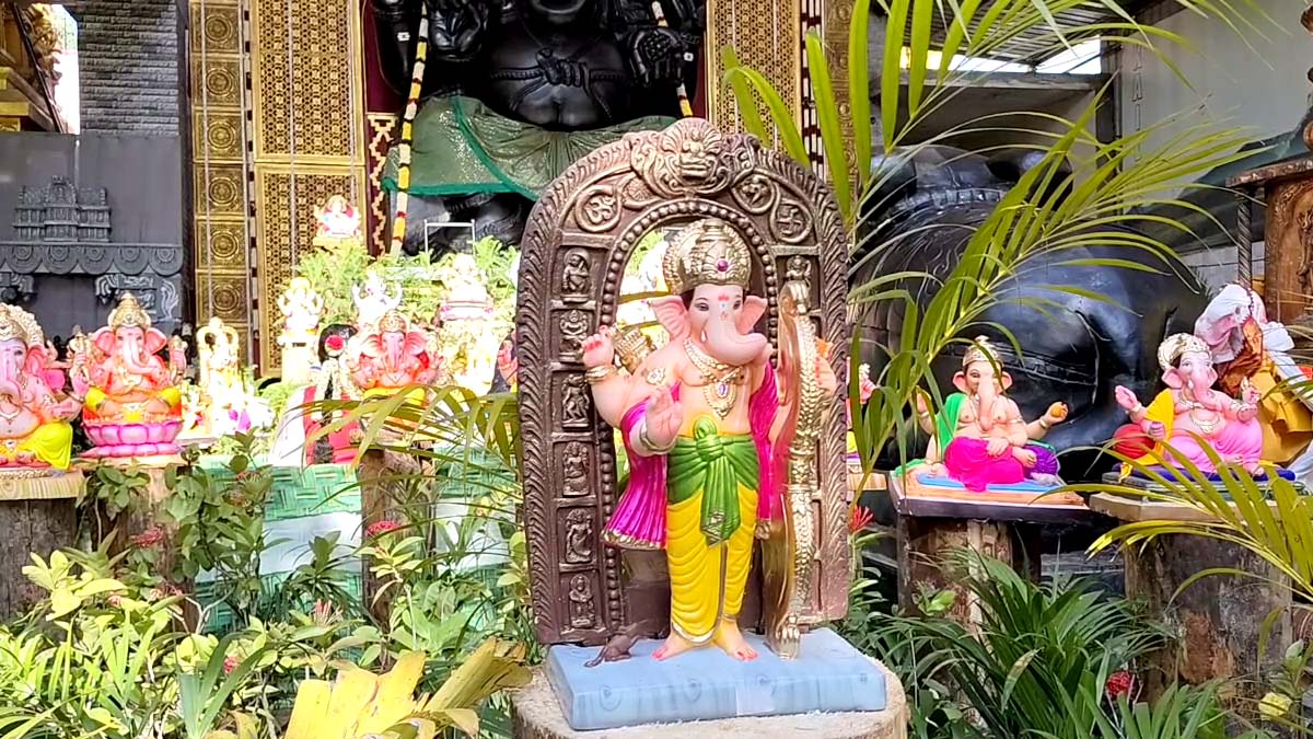 Vinayagar Chaturthi 2024: ஆசிய கண்டத்திலேயே மிக உயரமான 32 அடி உயரம் கொண்ட ஒரே கல்லால் ஆன விநாயகர் சிலை வழிபாடு !