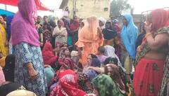 हाथरस सड़क हादसा: आगरा के एक ही गांव के 16 लोगों की मौत, मचा कोहराम