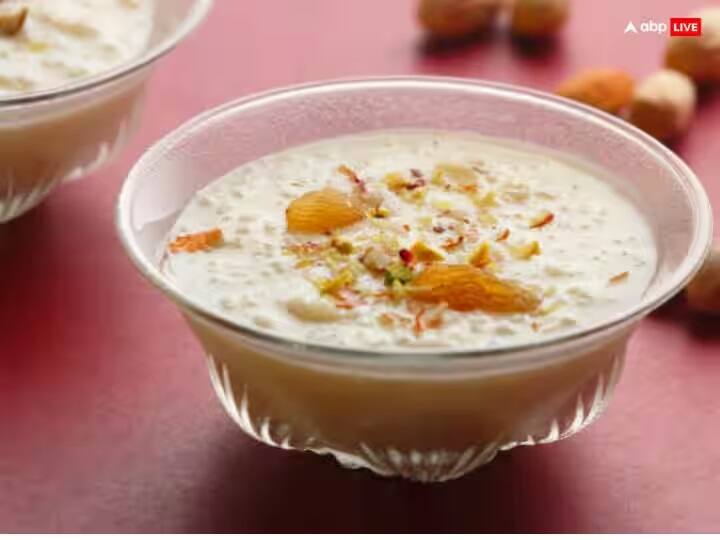 ચોખાની ખીર - ચોખાને દેવતાઓનો ખોરાક કહેવામાં આવે છે. ગણેશ ચતુર્થી અથવા ગણેશ ઉત્સવ દરમિયાન ચોખાની ખીર બનાવો, તેમાં કેસર અને ડ્રાયફ્રૂટ્સ ઉમેરો અને બાપ્પાને અર્પણ કરો. કહેવાય છે કે તેના કારણે બાપ્પા પરિવાર પર ક્યારેય કોઈ મુશ્કેલી આવવા દેતા નથી. સુખ સમૃદ્ધિ અક્ષત એટલે ક્ષતિ રહિત રહે છે