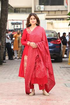 Ganesh Chaturthi 2024: गणपति सेलिब्रेशन के लिए शिल्पा शेट्टी के घर पहुंचीं बहन शमिता, पति जैकी के साथ स्पॉट हुईं रकुल प्रीत